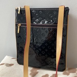 INVECE Arcadia designer patent leather made in Italy crossbody